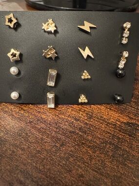 8 sets Gold Tone Mixed Stud Earring Set with Pearls and Rhinestones